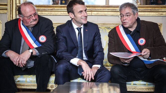 Emmanuel Macron, en un encuentro con alcaldes.