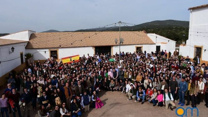 Encuentro de Ginés Marín con 800 jóvenes en la finca La Giralda.