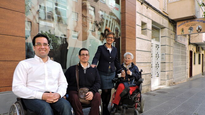 Adriana Valverde y el concejal Pedro Díaz han defendido el Plan de Discapacidad Universal