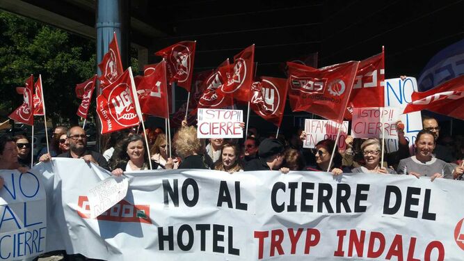 Manifestación de los trabajadores del Hotel Tryp Indalo de la capital.