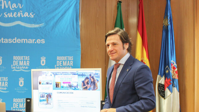 Luis Miguel Carmona, responsable municipal de Turismo de Roquetas de Mar.