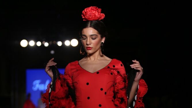 De lunares negros. Dise&ntilde;o de Fabiola en We Love Flamenco 2019.