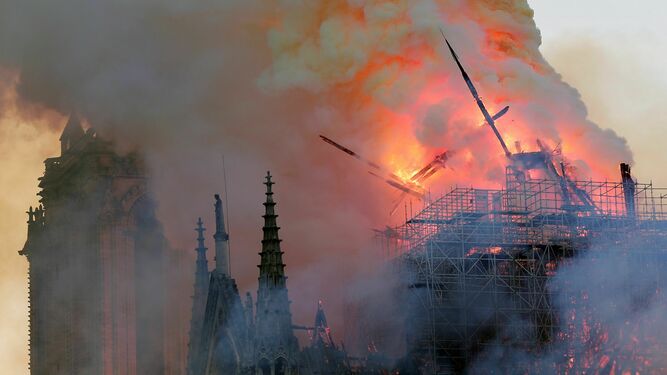Notre Dame, presa de las llamas