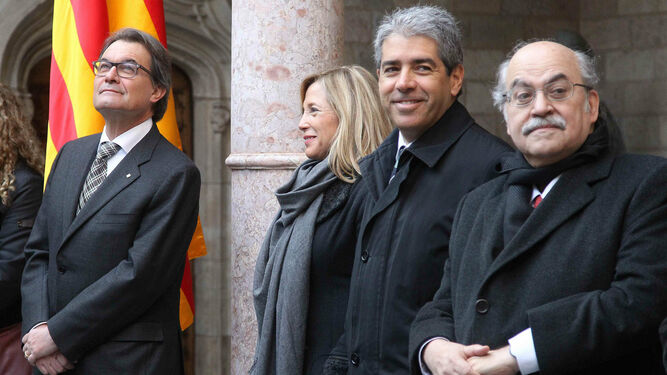 El que fuera 'conseller' de Economía Andreu Mas-Colell (d) junto al entonces jefe del 'Govern' Artur Mas en enero de 2015