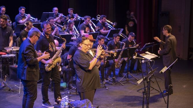 El trompetista cubano Arturo Sandoval durante su actuación en el Maestro Padilla.