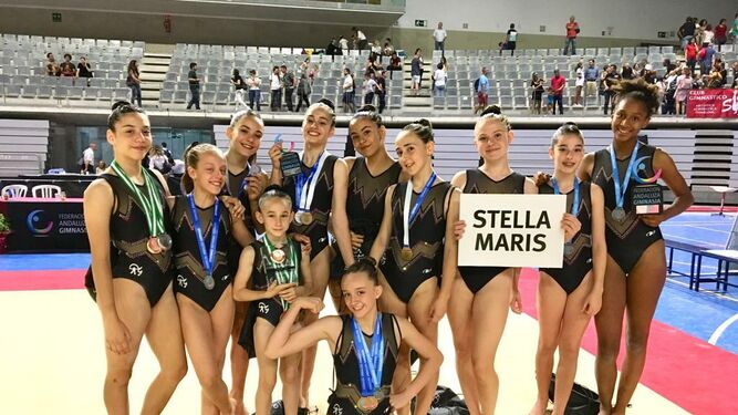Algunas de las gimnastas del Stella Maris.