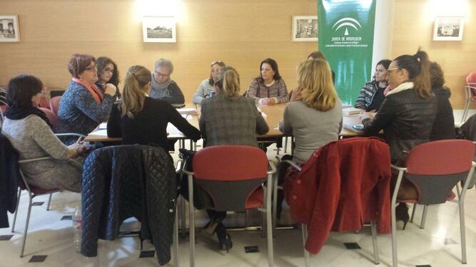 El Instituto Andaluz de la Mujer trabaja en colaboración con los centros municipales.