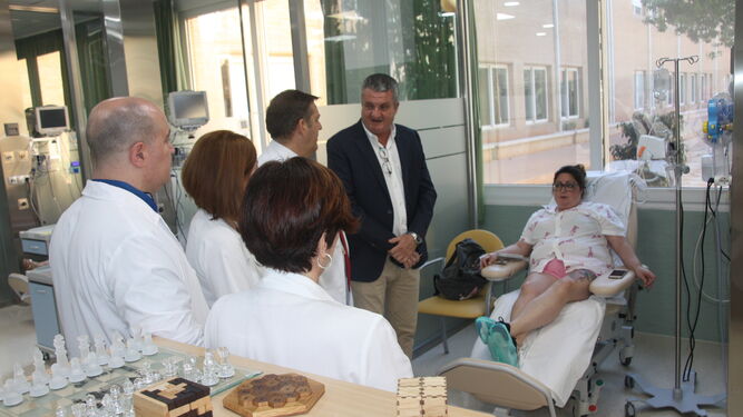 Visita del delegado de Salud a las instalaciones del Hospital de Día Médico del Hospital de Poniente.