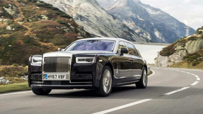 Rolls-Royce estará presente en Puerto Banús en el mes de agosto.