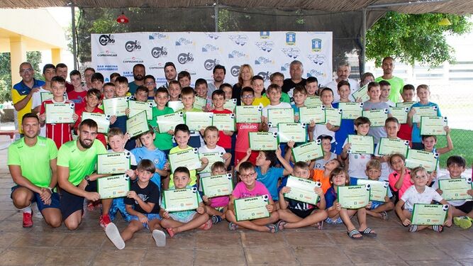 El  Iº Campus de Fútbol cierra con 60 niños y antecede a la 1ª Níjar Cup