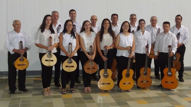 Orquesta de Pulso y Púa Deleite de Santa Cruz de la Zarza en Toledo.