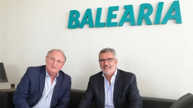 Jesús Caicedo analiza con el presidente de Baleària el operativo de la naviera en el Puerto de Almería