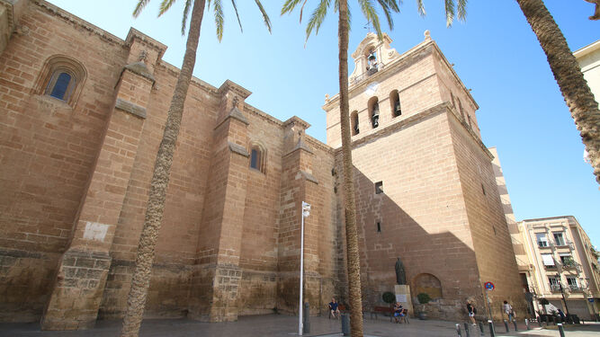 La torre del campanario de la Catedral de Almería