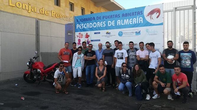 Alumnos IES Galileo visitan la lonja de Almería