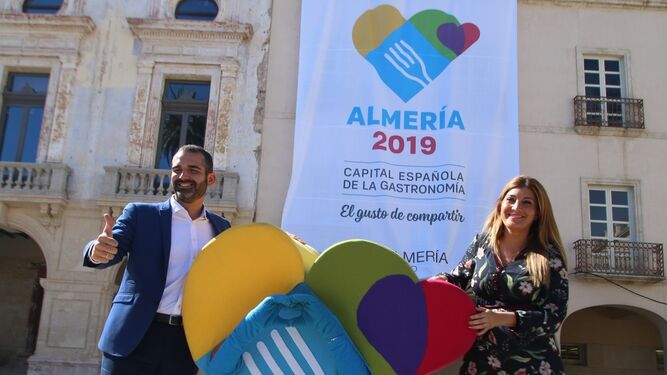 El alcalde y la entonces concejala de Turismo nada más conocer la designación de Almería 2019