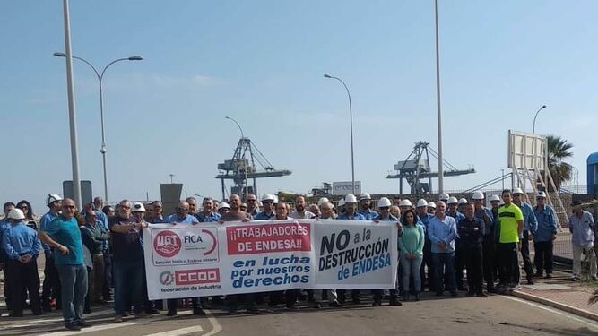 Movilización de los trabajadores de la compañía en Almería.