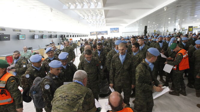 Fotogaler&iacute;a despedida contingente militar al L&iacute;bano