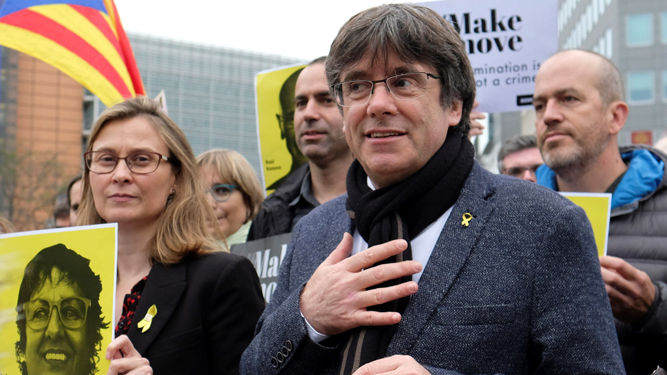 El fugado expresidente de la Generalitat Carles Puigdemont durante una manifestación en Bruselas.