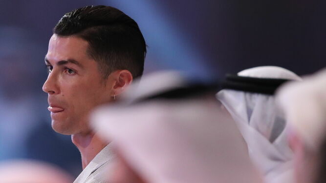 Cristiano Ronaldo, en un acto en Dubai previo a la gala de los Globe Soccer Awards.