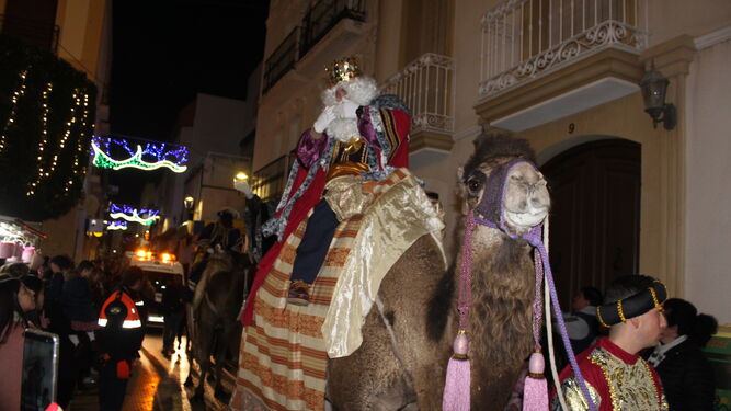 Los Reyes Magos han llegado en camellos.