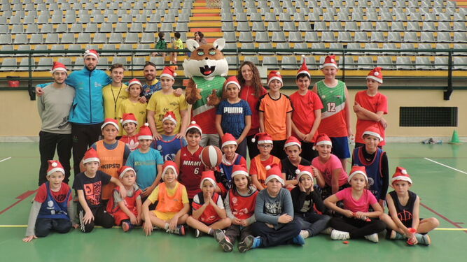 Estudiantes Bajo Andarax organiza un Campus de Baloncesto navideño