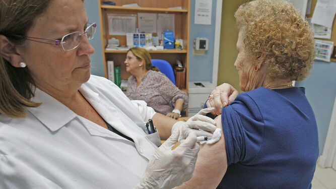 El Colegio de Enfermería de Almería ofrece recomendaciones para la prevención de la gripe