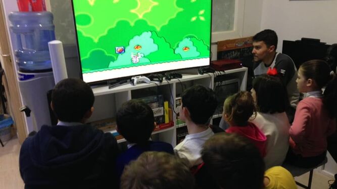Arcade Bits y Mav3ricks lanzan la primera academia de videojuegos en la capital