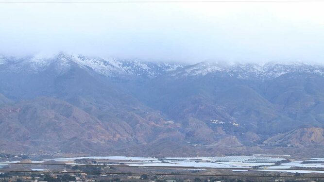 Gloria deja un manto blanco de nieve en la zona norte de la provincia