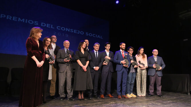 El Consejo Social premió anoche a docentes, alumnos y empresas en el Teatro Cervantes.