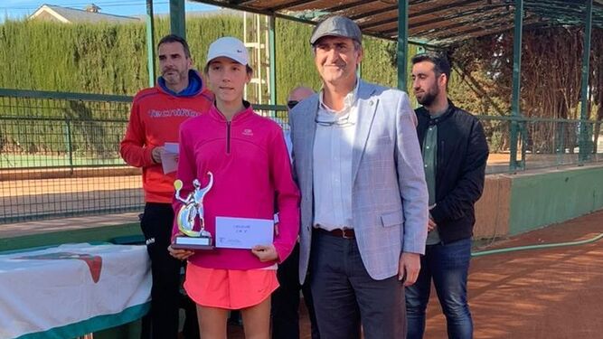 La tenista antusa Encarni García Ávila, ganadora en el Open Promesas Villa de Torre-Pacheco júnior