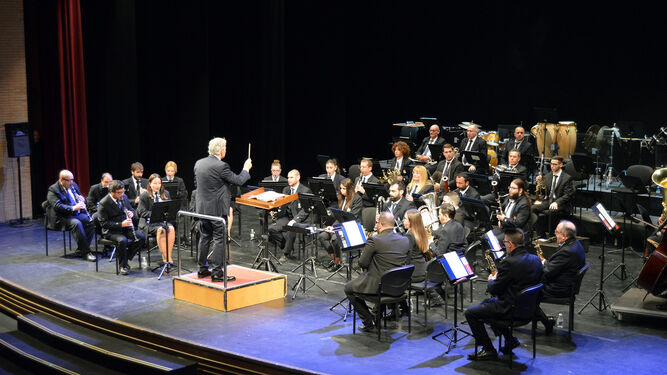 La Banda Sinfónica Municipal de Almería durante su concierto en el Maestro Padilla.