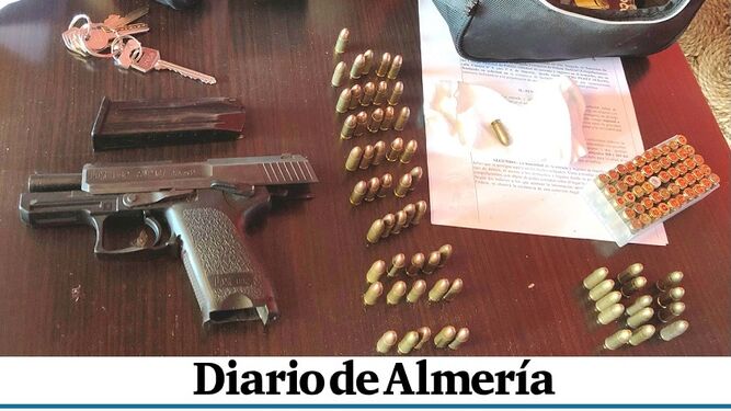 Pistola intervenida robada a un Policía Local de Málaga