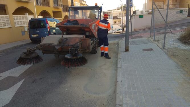 El Ayuntamiento de Huércal de Almería abre una bolsa de empleo para la limpieza viaria
