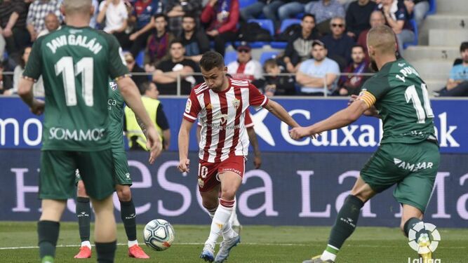 Fran Villalba estrenó su cuenta goleadora como rojiblanco ante el Huesca