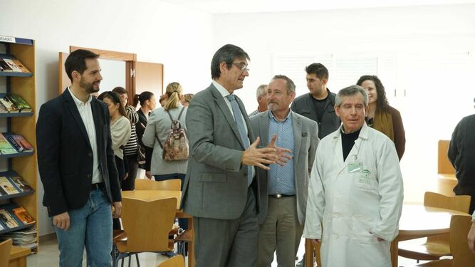 El alcalde, Manuel Cortés, fue el encargado de inaugurar estas nuevas instalaciones.