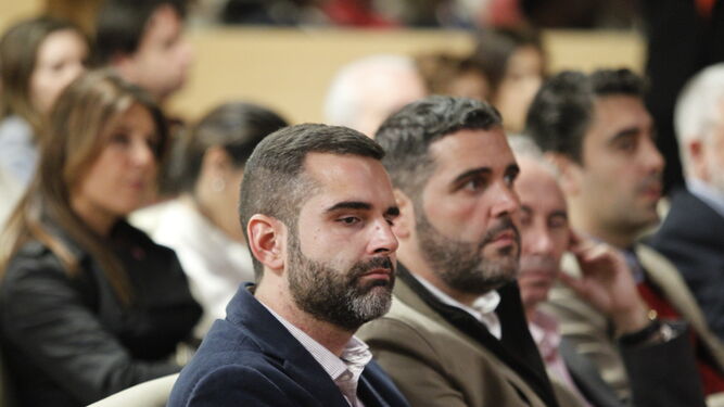 A la presentación de la obra asistió Ramón Fernández-Pacheco, alcalde de Almería.