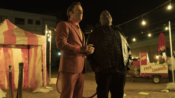 Bob Odenkirk y Lavell Crawford in Better Call Saul (2015)