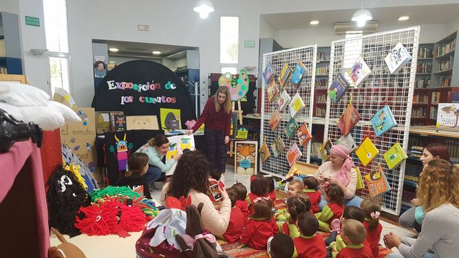 Echa a andar la Exposición Cuentos y Libros Infantiles en Vícar