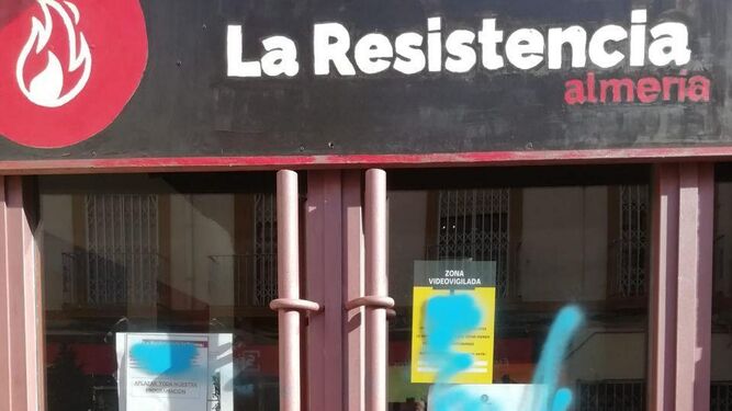 La asociación La Resistencia denuncia un ataque vandálico a su local "en pleno confinamiento"
