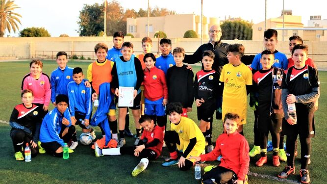 La Escuela de Fútbol EDA traslada su ánimo y apoyo a toda la sociedad y el deporte almerienses