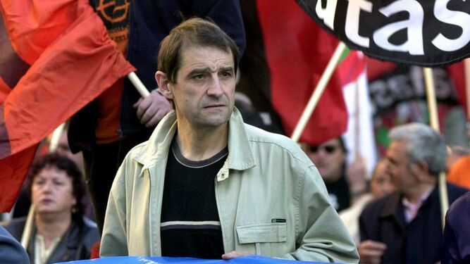 El ex dirigente etarra Josu Ternera djurante una manifestación de la izquierda radical 'abertzale'.