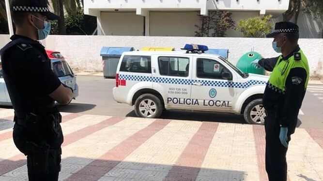Policía Local de Carboneras durante el estado de alarma.