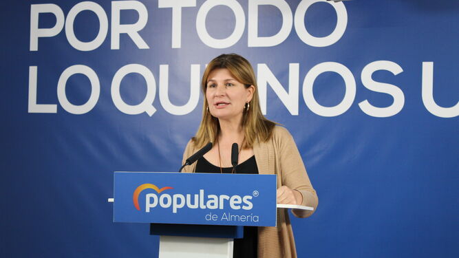 Rosalía Espinosa es parlamentaria andaluza del PP