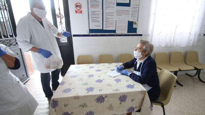 Fotogaler&iacute;a El comedor social de 'La Milagrosa' contin&uacute;a ayudando durante el coronavirus