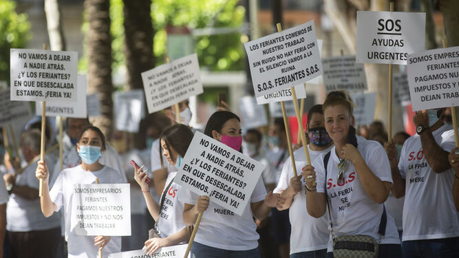 Protesta de los feriantes de Sevilla este pasado martes