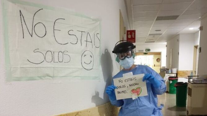 Los 148 profesionales contagiados en centros sanitarios de Almería ya se han curado