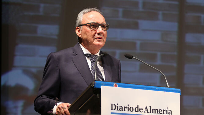Martínez-Cosentino recibía hace unos meses el premio Diario de Almería.