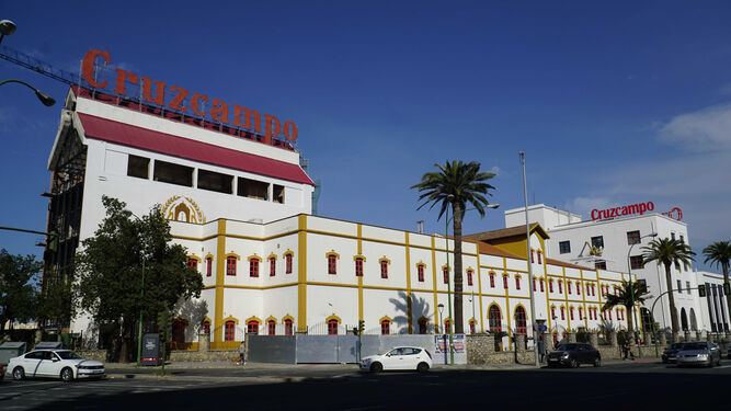 Las históricas instalaciones de Cruzcampo en Sevilla, propiedad de Heineken.