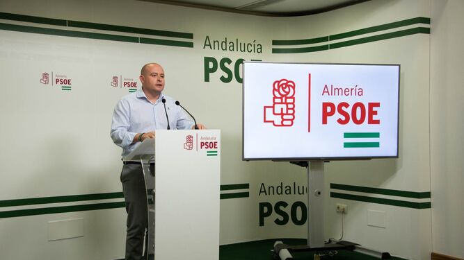 El senador socialista y secretario de Organización del PSOE provincial, Antonio Martínez.