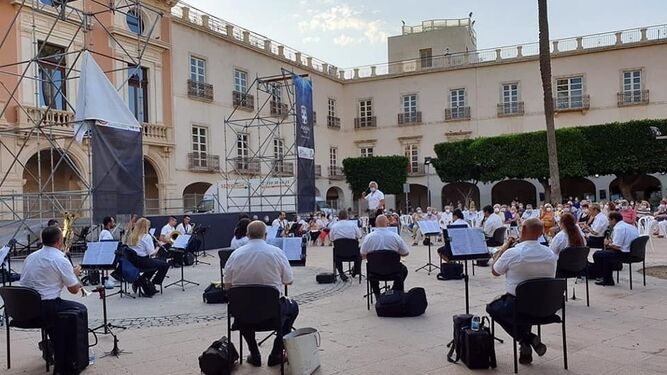 Reciente concierto de la Banda Municipal de Música de Almería en la Plaza Vieja.